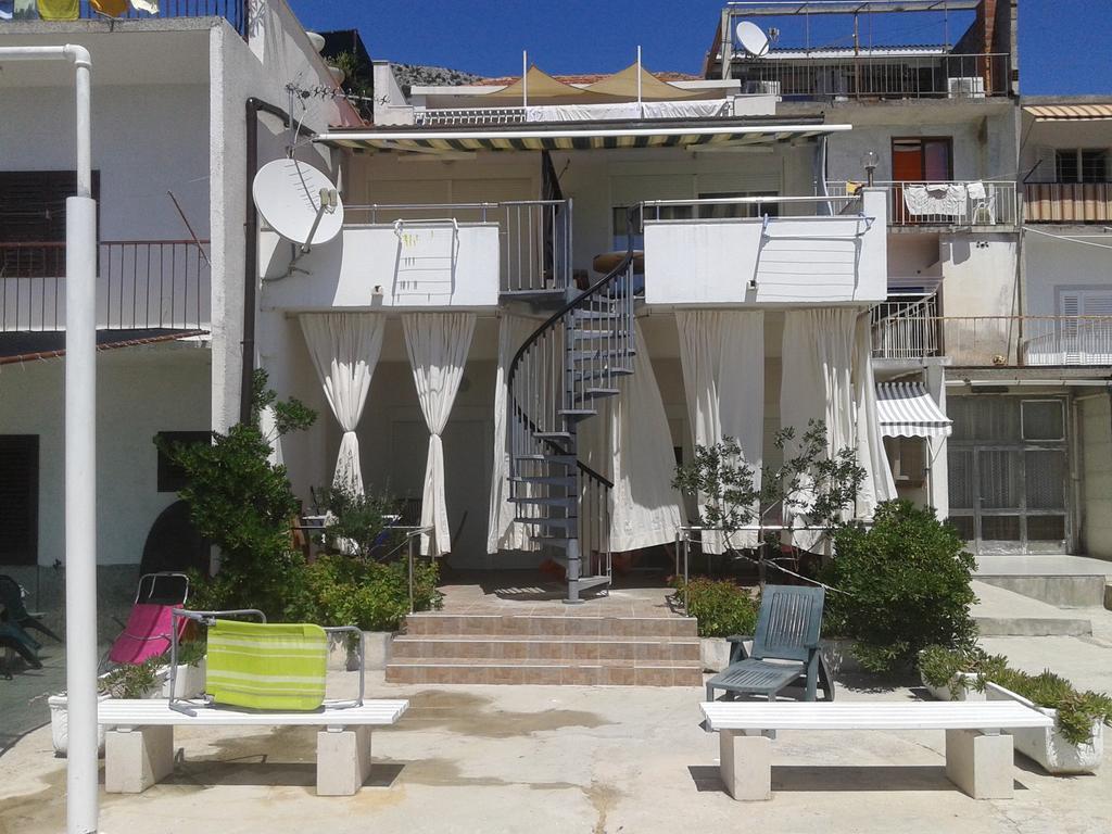 Apartments Toma Bajnice Directly Krilo Buitenkant foto